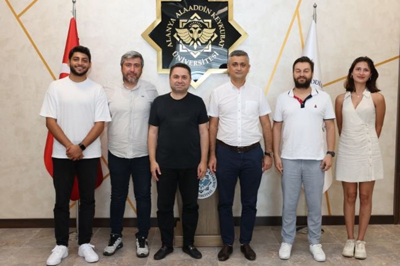 ALKÜ ÖĞRENCİLERİ TEKNOFEST 2025'TE TÜRKİYE ŞAMPİYONU OLDU